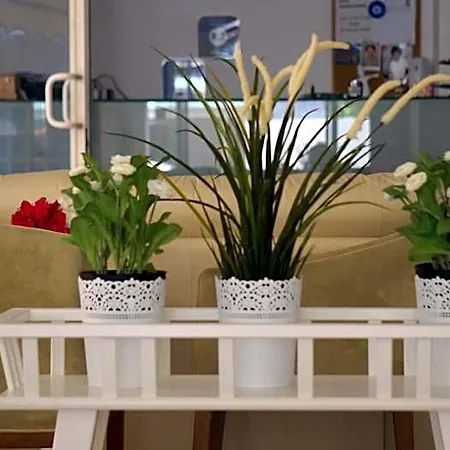 Marine Hotel